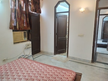 Bedroom in 3 BHK Apartment at Sukhdev Vihar – for Rent