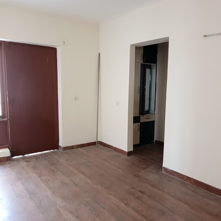 Room, shiv-sai-ozone-park 3 Bedroom 1700 Sq.Ft. Apartment In Sector 86 Faridabad 8272541
