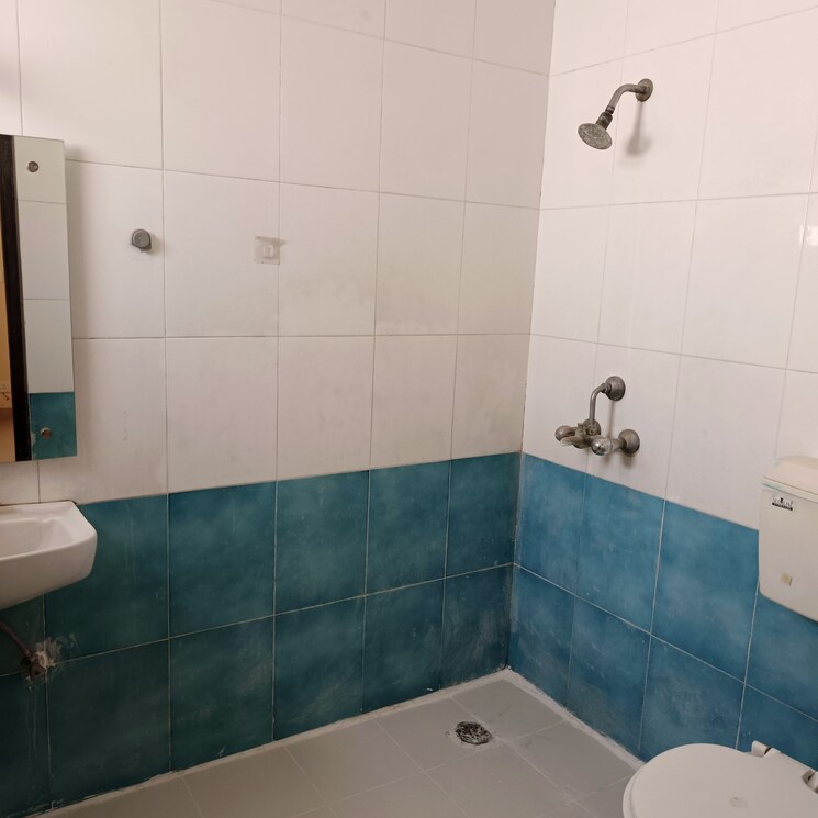 Bathroom, srs-residency 3 Bedroom 1557 Sq.Ft. Apartment In Sector 88 Faridabad 8272542
