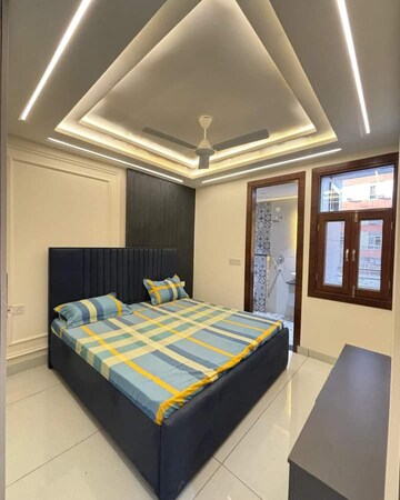 Bedroom in 3 BHK Builder Floor at Igi Airport Area – for Rent