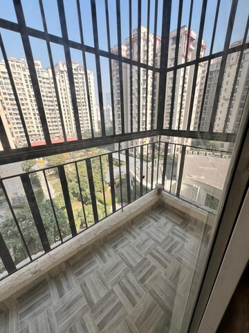 2 BHK Apartment For Sale in Futec Gateway, Sector 75