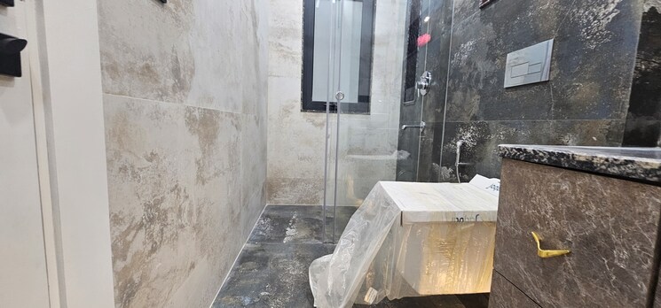 Bathroom, unitech-south-city-ii 3.5 Bedroom 2700 Sq.Ft. Builder Floor In Sector 50 Gurgaon 8272724