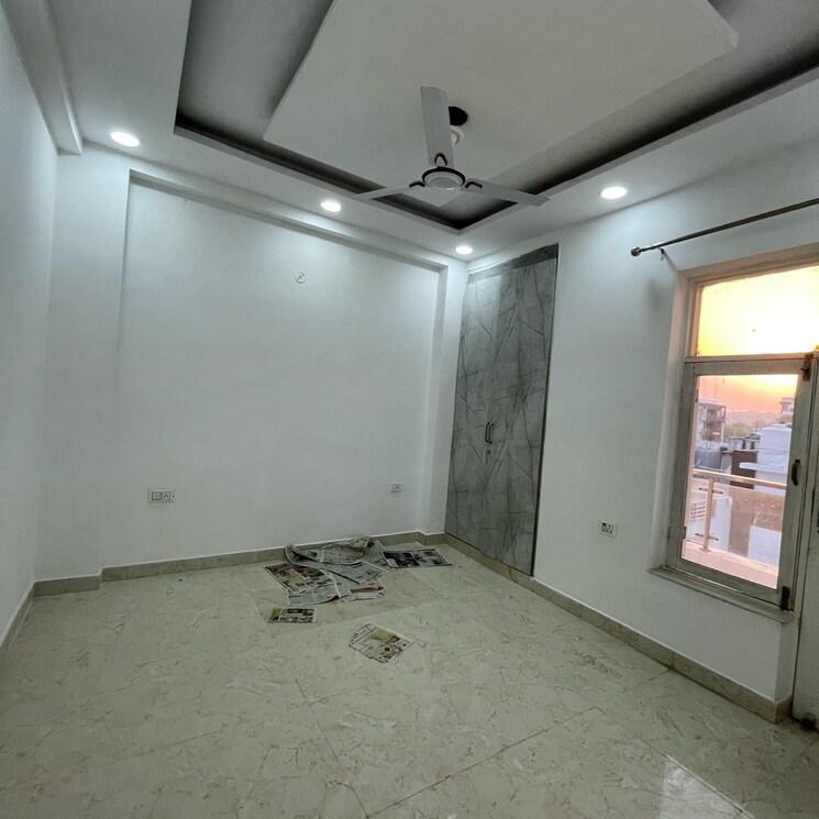 Room, green fields colony 3 Bedroom 1800 Sq.Ft. Builder Floor In Green Fields Colony Faridabad 8272735