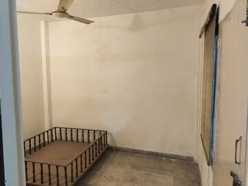 Room in 3 BHK Builder Floor at SS Southend Floors, South City 2 – for Rent