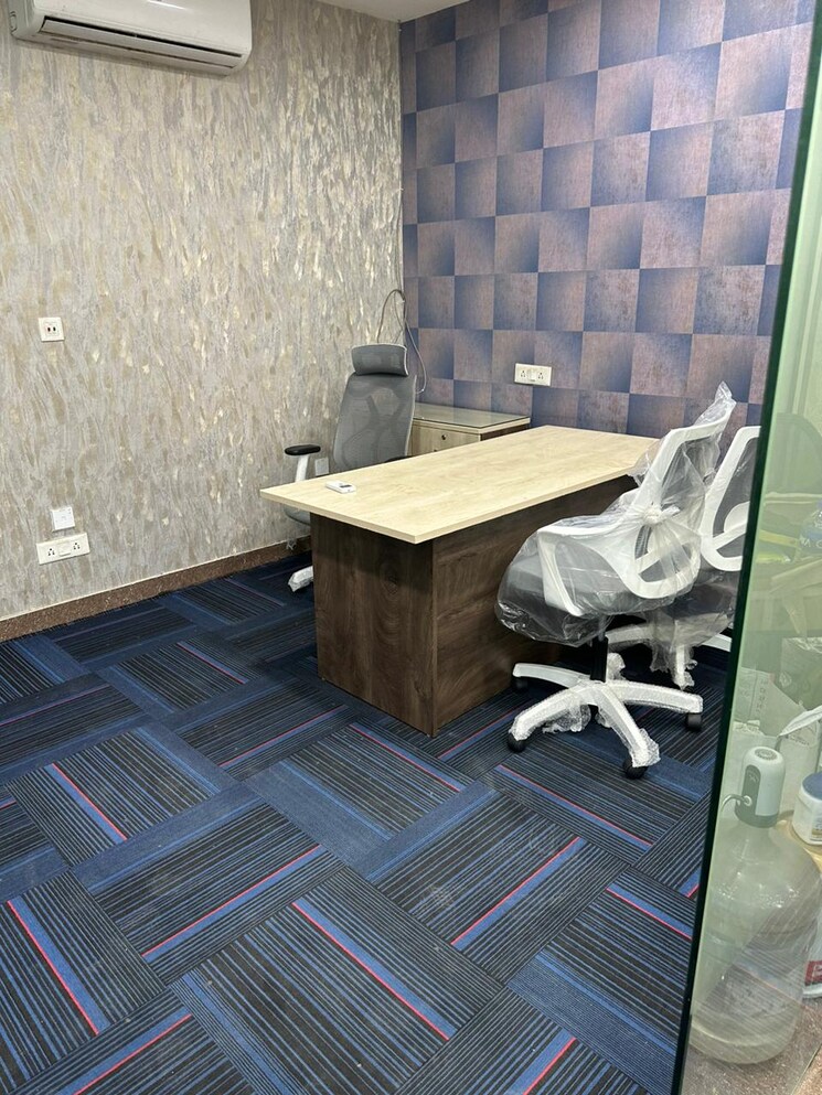 Team Area, park street Commercial Office Space 4500 Sq.Ft. In Park Street Kolkata 8272787