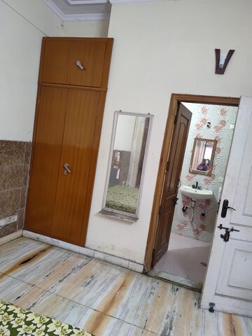 Furnished Amenities in 3.5 BHK Villa at RWA Apartments Sector 41, Sector 41 – for Rent