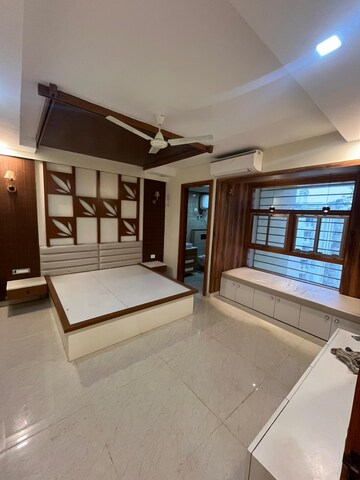 Living Room in 4 BHK Apartment at Tulsiani Golf View, Gomti Nagar – for Rent