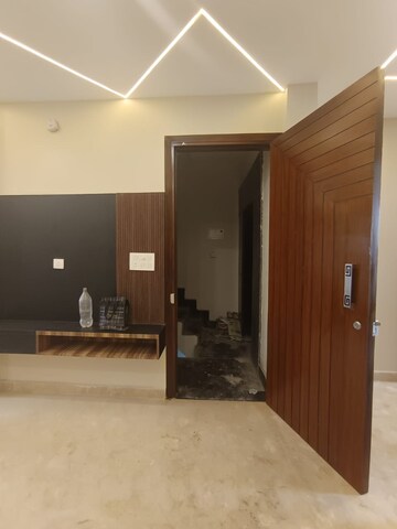 2.5 BHK Builder Floor For Rent in Paschim Vihar