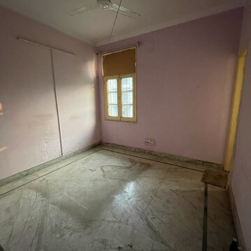 Room in 2 BHK Builder Floor at Green Fields Colony – for Rent