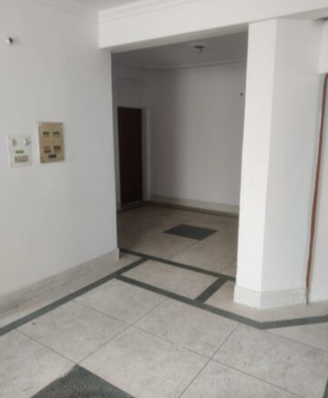 Room in 2 BHK Independent House at Aliganj – for Rent