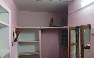 Furnished Amenities in 1 BHK Builder Floor at Aliganj – for Rent