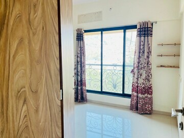 Room in 2 BHK Apartment at Mayfair Housing Hillcrest, Vikhroli West – for Sale