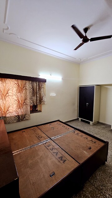 Bedroom in 2 BHK Independent House at Gomti Nagar – for Rent