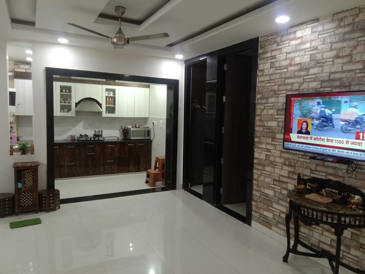  Parking, kavi nagar 4 Bedroom 350 Sq.Yd. Builder Floor In Kavi Nagar Ghaziabad 8273160