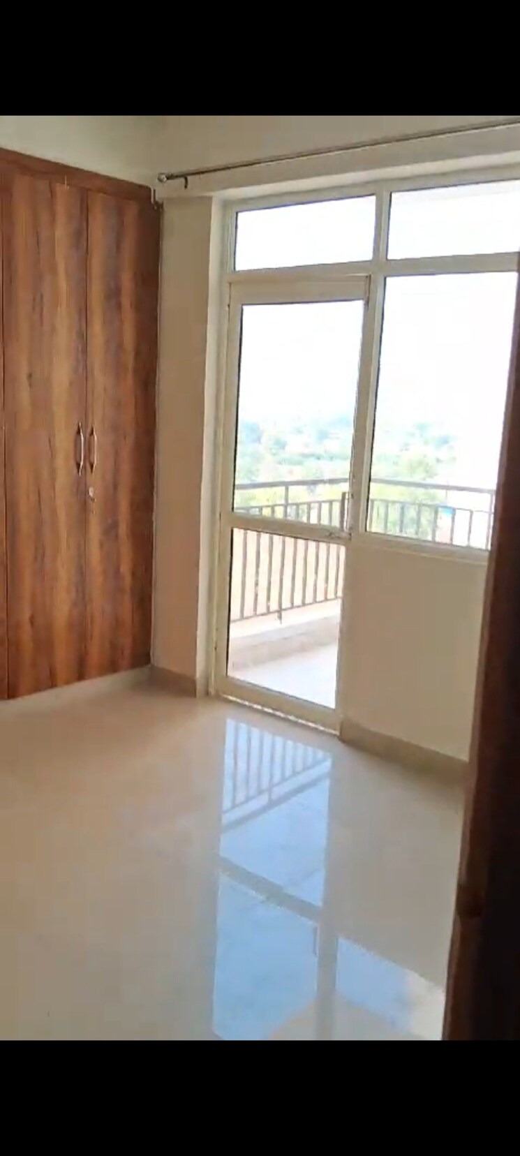 Room, suncity-avenue-76 2 Bedroom 735 Sq.Ft. Apartment In Sector 76 Gurgaon 8273271