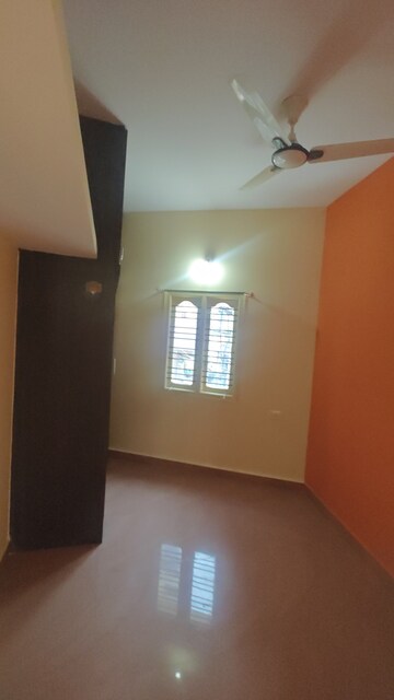 Room in 2 BHK Independent House at Ejipura – for Rent