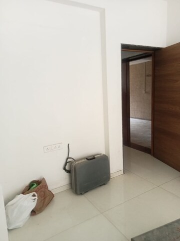 Room in 3 BHK Apartment at Paldi – for Rent