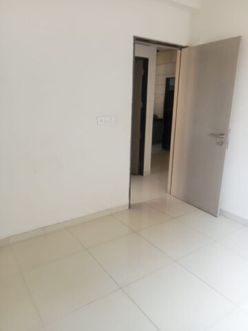 Room in 3 BHK Apartment at Paldi – for Rent