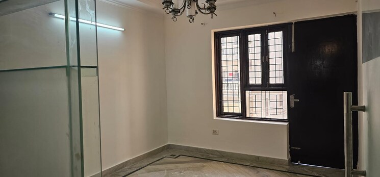 Room, sector 21d 5 Bedroom 160 Sq.Yd. Independent House In Sector 21d Faridabad 8273457