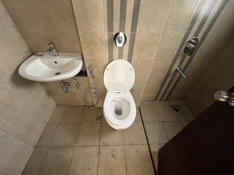 Bathroom, purva-silversands 3 Bedroom 1600 Sq.Ft. Apartment In Mundhwa Pune 8273297