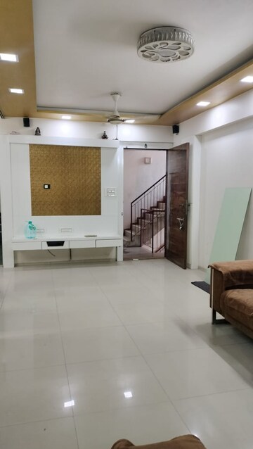 Living Room in 3 BHK Apartment at Paldi – for Rent