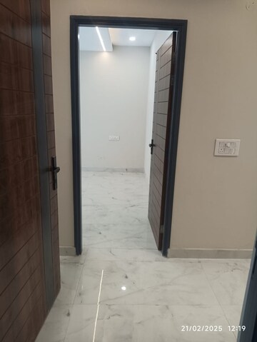 Building Lobby in 3 BHK Builder Floor at NK Sharma Savitry Greens 2, Ghazipur – for Rent
