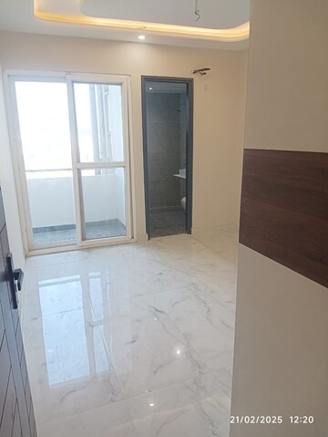 Room in 3 BHK Builder Floor at NK Sharma Savitry Greens 2, Ghazipur – for Rent