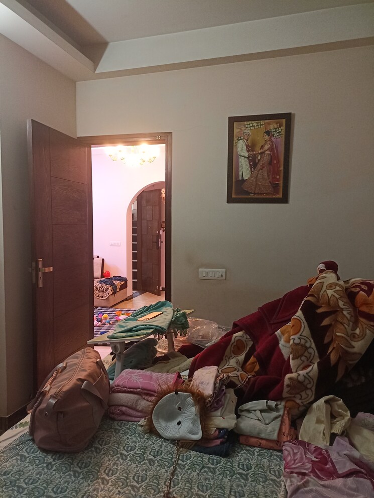 Living Room, vipul-world-floors 3 Bedroom 192 Sq.Yd. Builder Floor In Sector 48 Gurgaon 8273602