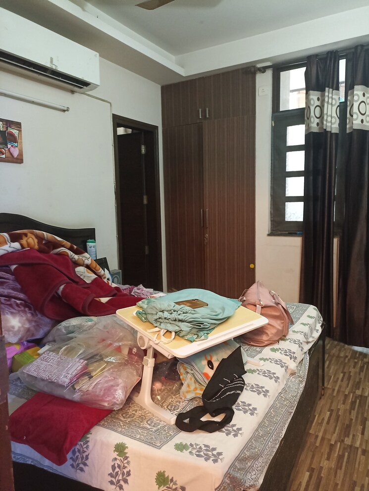 Bedroom, vipul-world-floors 3 Bedroom 192 Sq.Yd. Builder Floor In Sector 48 Gurgaon 8273602