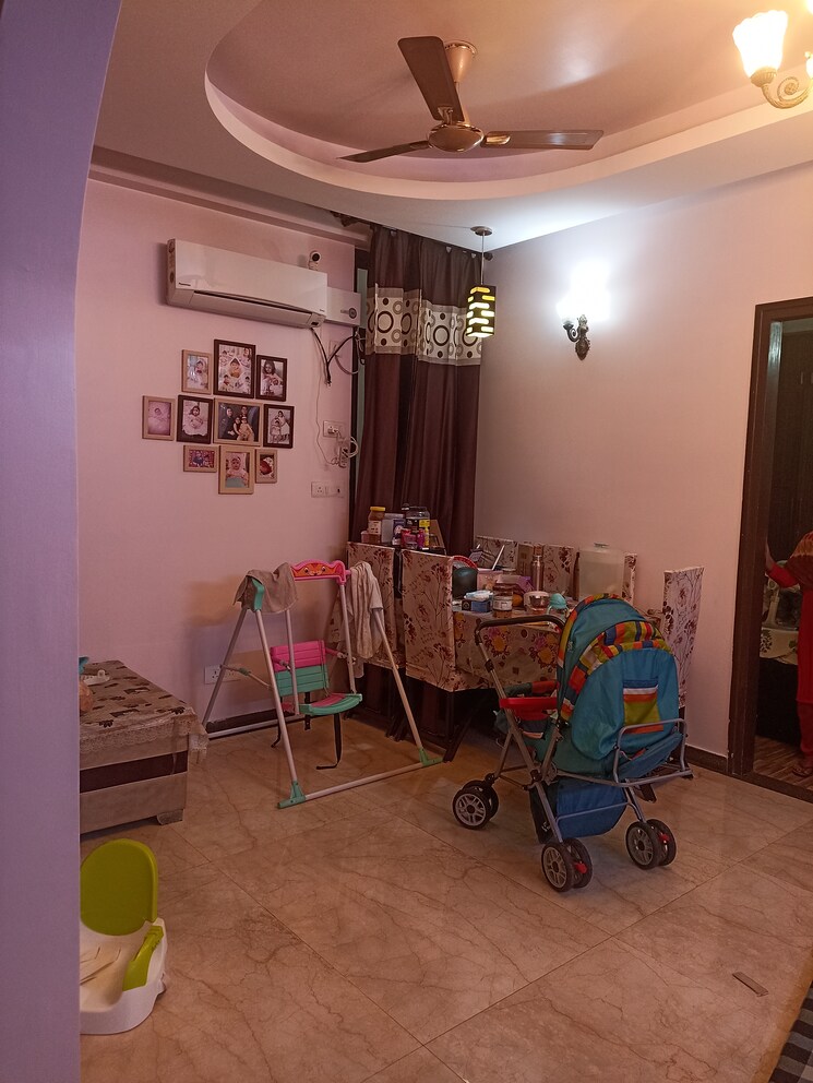 Living Room, vipul-world-floors 3 Bedroom 192 Sq.Yd. Builder Floor In Sector 48 Gurgaon 8273602