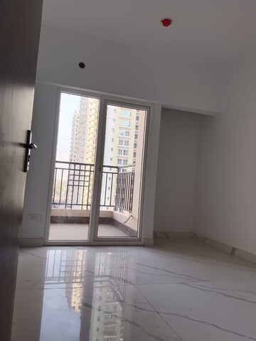 Room in 3 BHK Apartment at Amrapali Terrace Homes, Tech Zone 4 Greater Noida – for Rent