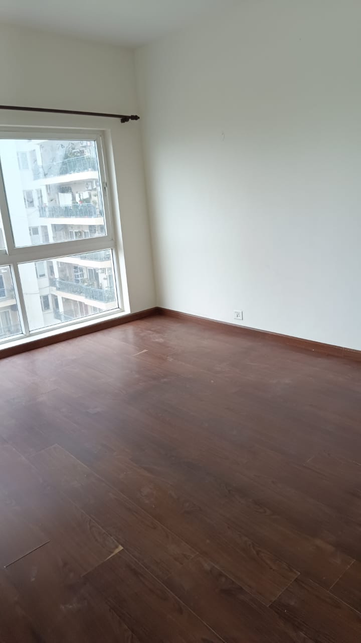 2.5 BHK + Study Room Apartment For Sale in Spaze Privy