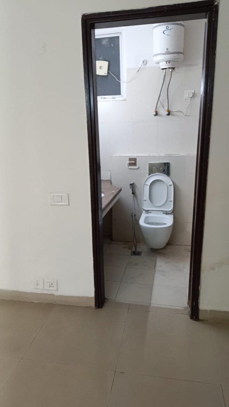 Bathroom, spaze-privy 2.5 Bedroom 1755 Sq.Ft. Apartment In Sector 72 Gurgaon 8273651