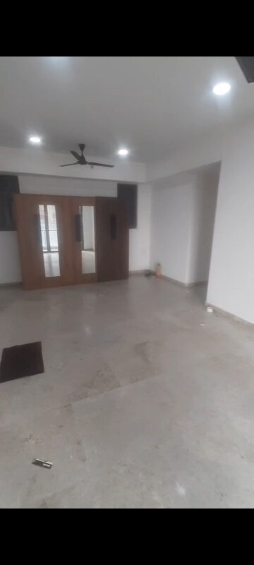 Room in 2 BHK Apartment at Lodha New Cuffe Parade, Wadala – for Rent