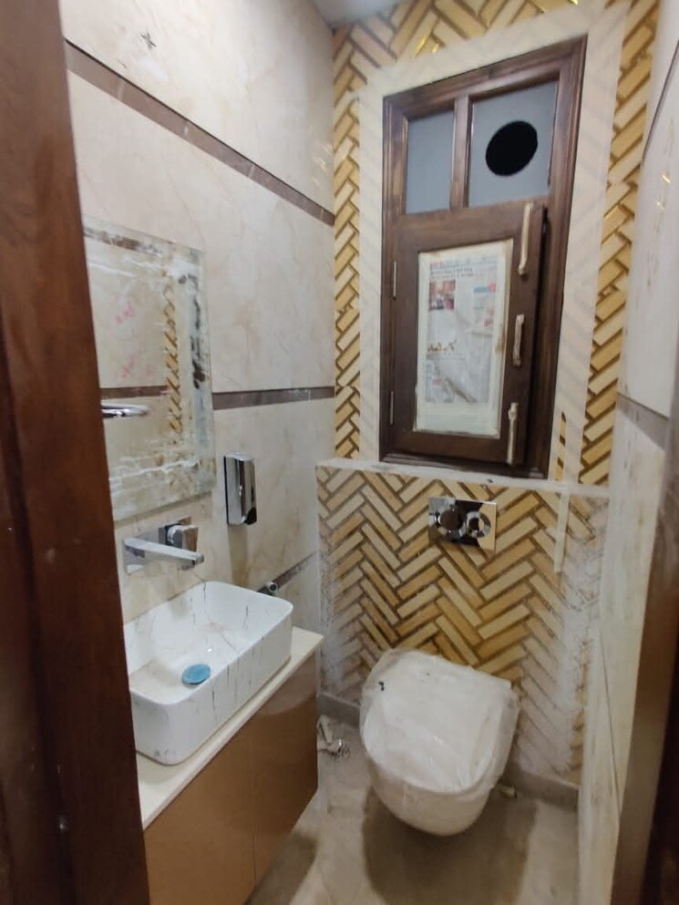 Bathroom, godrej-aria 2 Bedroom 1351 Sq.Ft. Apartment In Sector 79 Gurgaon 8273784