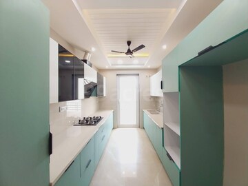 Building Lobby in 4 BHK Builder Floor at Puri Aman Vilas, Sector 89 – for Sale
