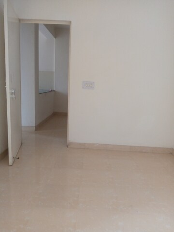 Room in 2 BHK Apartment at Conscient Habitat, Sector 99a – for Rent