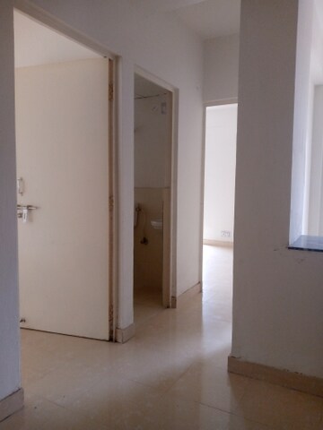 Room in 2 BHK Apartment at Conscient Habitat, Sector 99a – for Rent