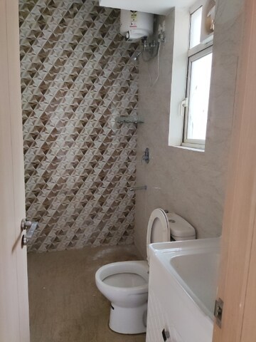 Bathroom in 3.5 BHK Apartment at DLF Express Greens, Manesar Sector 1a – for Rent