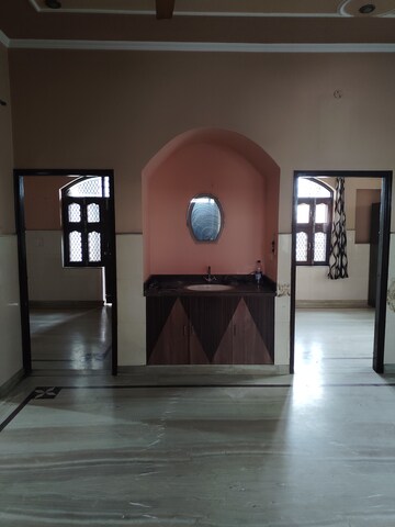  3 BHK Builder Floor at Sector 2 – for Rent
