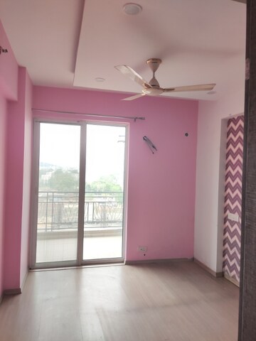 Room in 3.5 BHK Apartment at DLF Express Greens, Manesar Sector 1a – for Rent