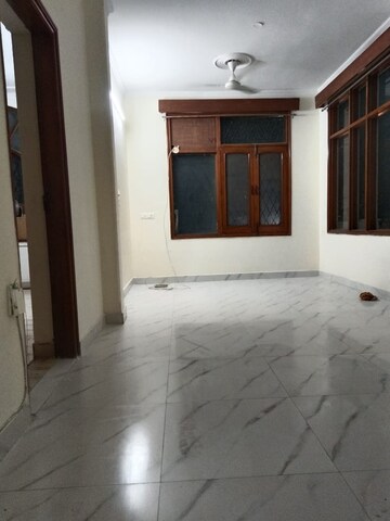 2 BHK Builder Floor For Rent in Sector 43