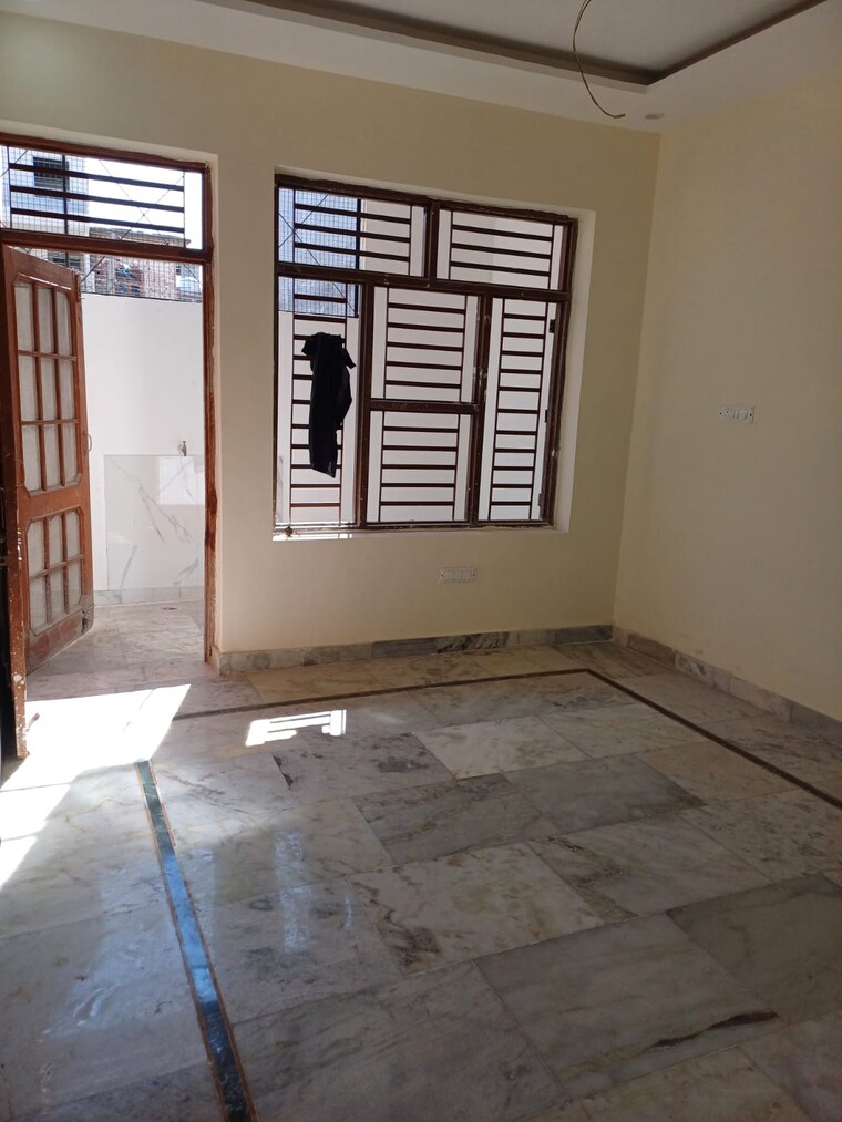 Room, sector 126 2 Bedroom 124 Sq.Yd. Independent House In Sector 126 Mohali 8274058