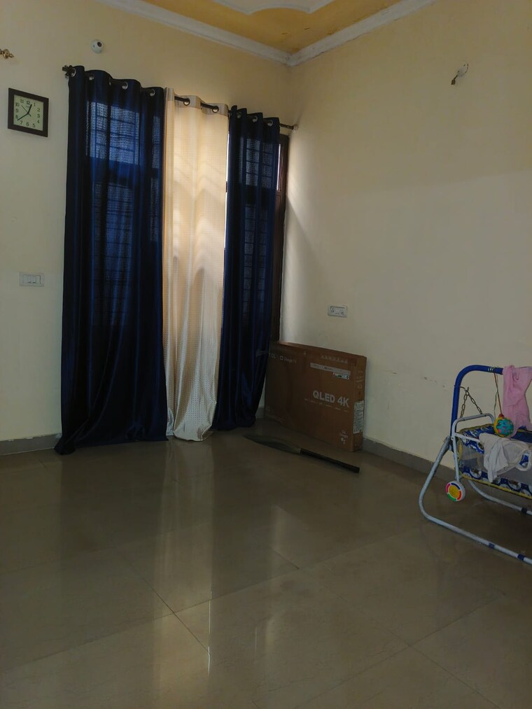 Living Room, kharar road 3 Bedroom 115 Sq.Yd. Independent House In Kharar Road Mohali 8274180