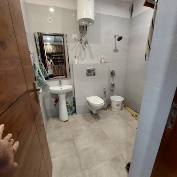 Bathroom in 3 BHK Builder Floor at Ansal Sushant Lok I, Sector 43 – for Rent