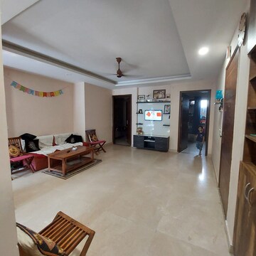 Parking in 3 BHK Builder Floor at Ansal Sushant Lok I, Sector 43 – for Rent