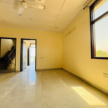Room in 1 BHK Apartment at Palm Residency Chhatarpur, Rajpur Khurd Extension – for Rent