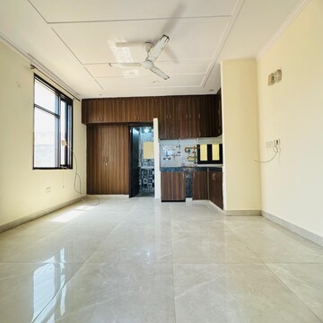 Room in 1 BHK Apartment at Palm Residency Chhatarpur, Rajpur Khurd Extension – for Rent