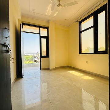Room in 1 BHK Apartment at Palm Residency Chhatarpur, Rajpur Khurd Extension – for Rent