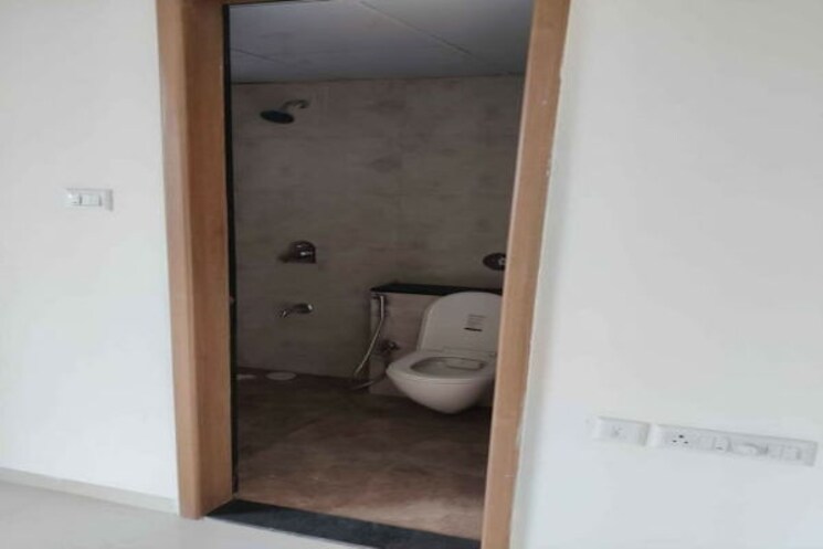 Bathroom, kohinoor-zen-estate 3 Bedroom 1068 Sq.Ft. Apartment In Kharadi Pune 8274224